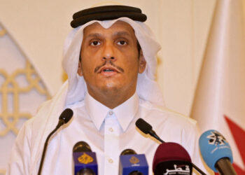 Oil Prices Drop as Qatar Urges Iran to Hold Fire During Gaza Cease-Fire Talks